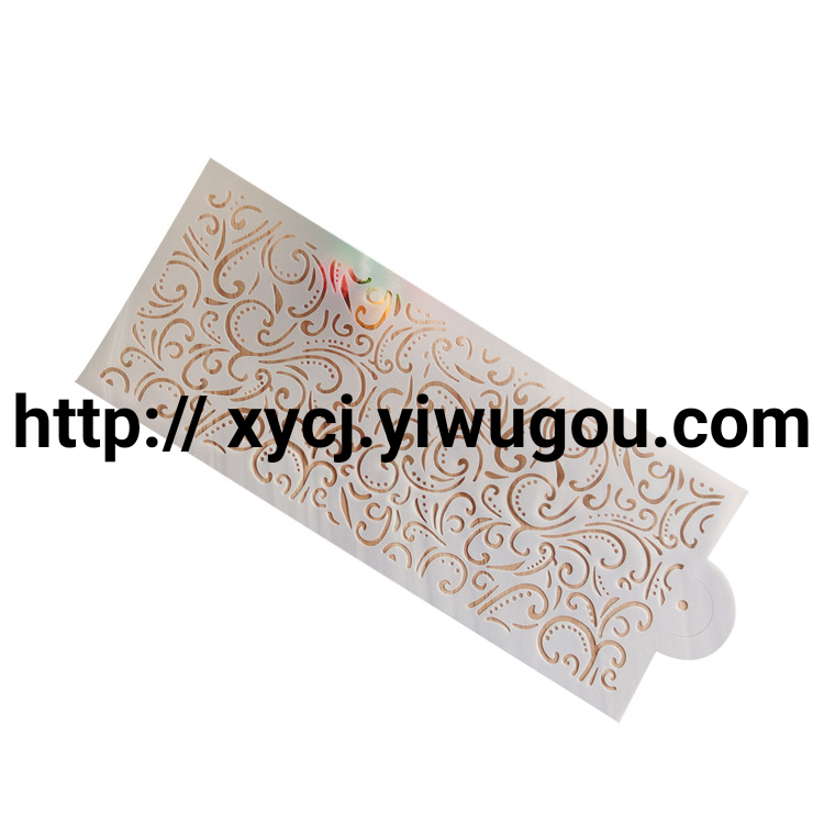 وتم تزيين القالب الملصق بالكعك بقالب الكعكة المغلف حول كعكة الزفاف Specification image