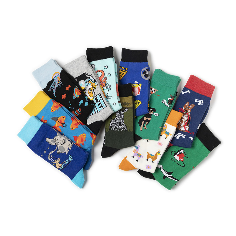 Mid-calf socks for foreign trade, cross-border sock supply, men's multi-logo trendy sock manufacturer, personalized animal socks, skateboard socks Application Scenario