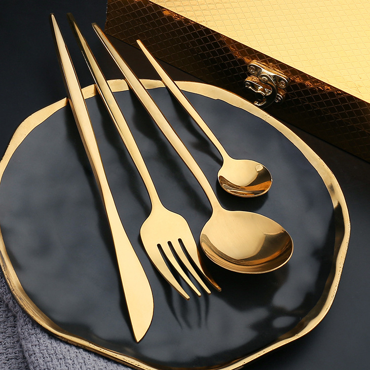 A stainless steel Western-style knife, fork and spoon set, ins steak knife and fork, Portuguese tableware, wooden box set, gift tableware Specification image