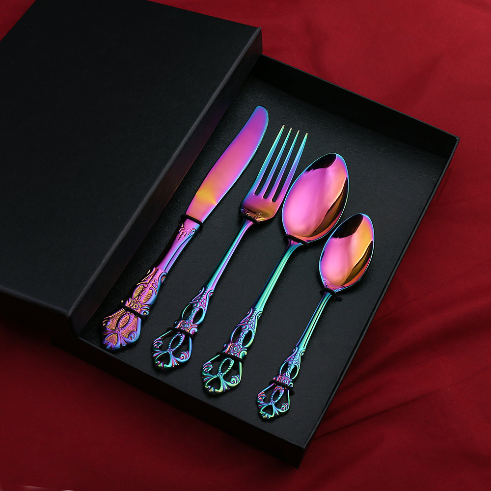 A European Retro Relief Imperial Tableware set, 304 stainless steel steak knife and fork, hotel Western cuisine knife, fork and spoon details Picture