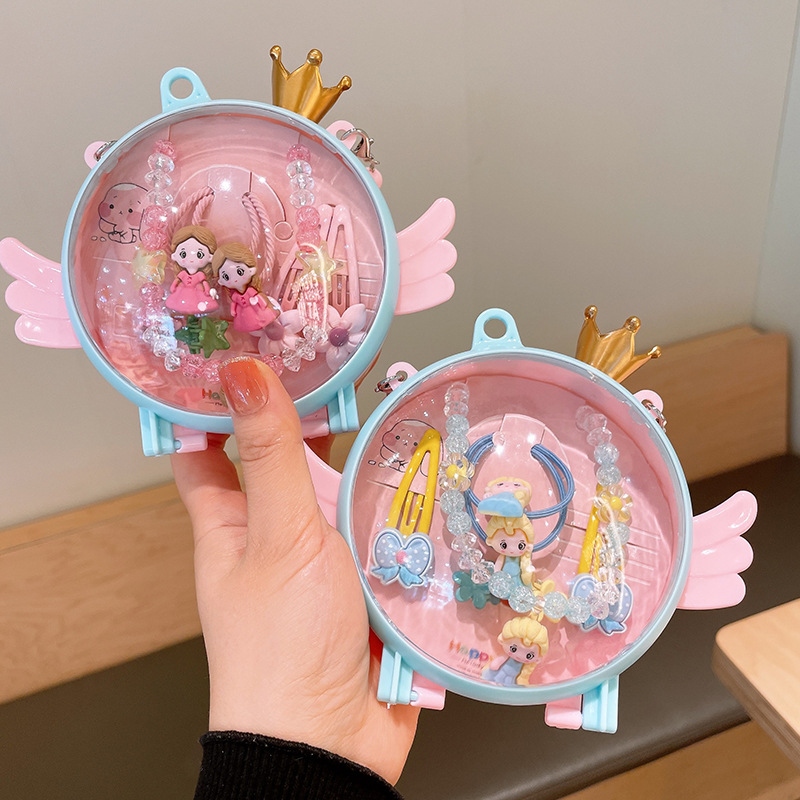 Angel Wings Princess Gift Box, Cute Cartoon Pendant necklace, BB clip, hair pin, gift for girls aged 3-7 full figure