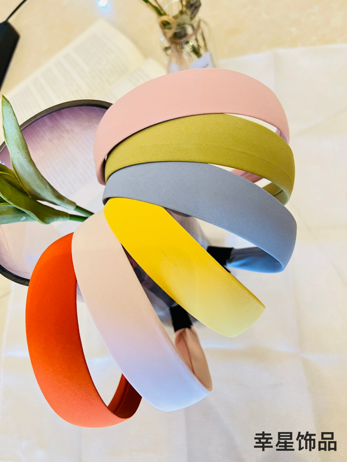 Yong Ai Jiu Ai simple solid color hair band, women's broken hair, Hong Kong-style wide edge color hair clip, retro style headband hair accessory Item Picture