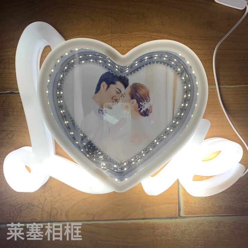 LOVE heart-shaped led light creative display, living room bedroom photo mirror with light, magic mirror photo frame