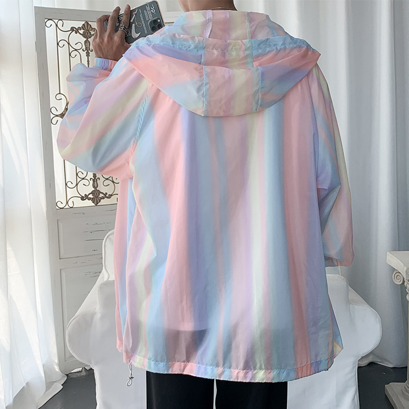 The new reflective printed sun-protective clothing for men in summer, with a loose and cool Hong Kong style, is a trendy sunshade sports jacket Application Scenario