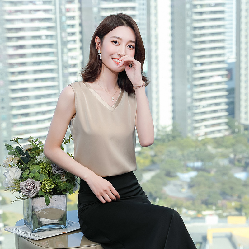 春季新款吊带打底背心女 时尚气质职业正装打底衫 内搭上衣设计感3