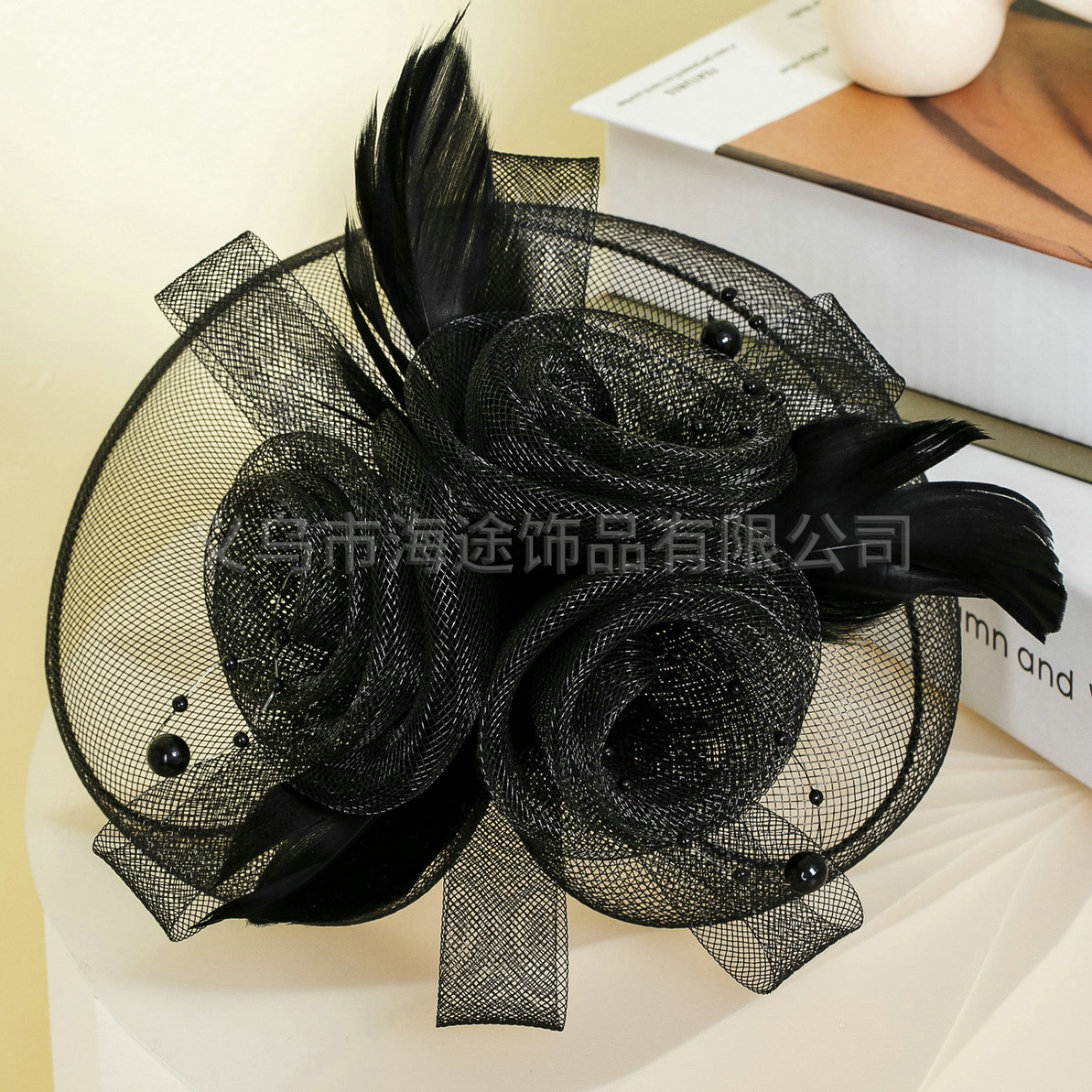 Cross-border European banquet evening dress, elegant socialite top hat, fashionable feather, flower, retro hat flower, banquet hair accessory Application Scenario