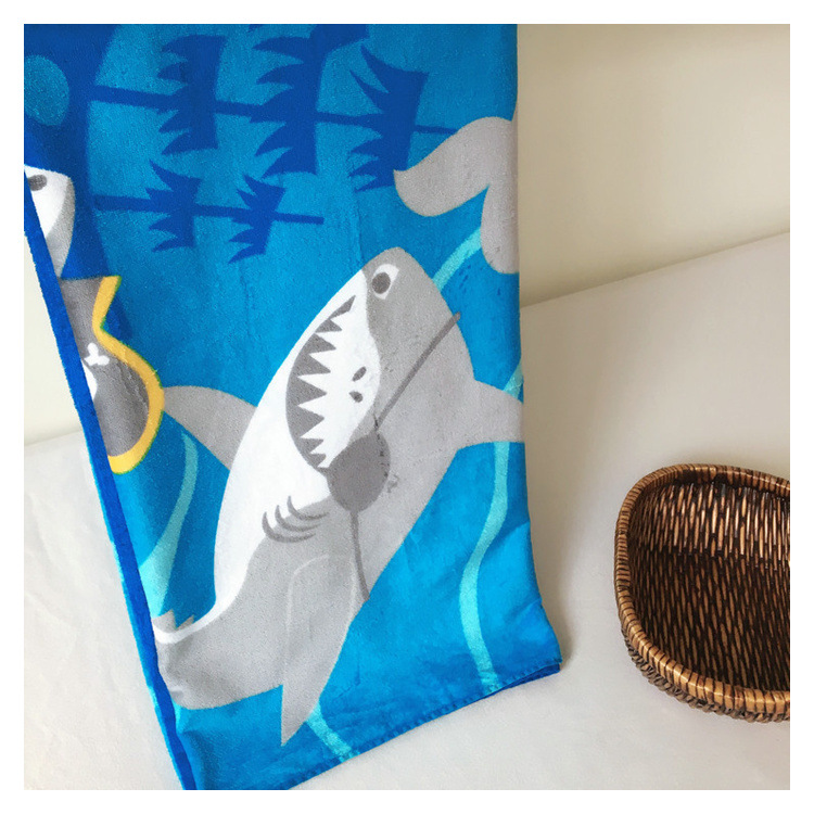 Cotton Cut Pile Active Printed Pirate Great White Shark Bath Towel Manufacturers Order To Weave Children's Large Towel Beach Towel Application Scenario