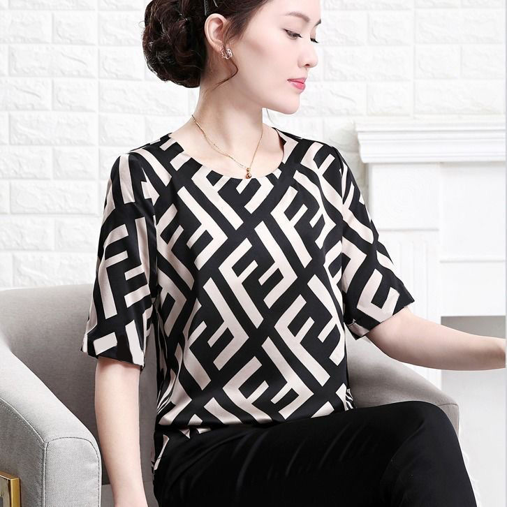 Summer middle-aged and elderly women's round collar large size ice silk dress blouse blouse blouse blouse blouse blouse blouse blouse blouse blouse