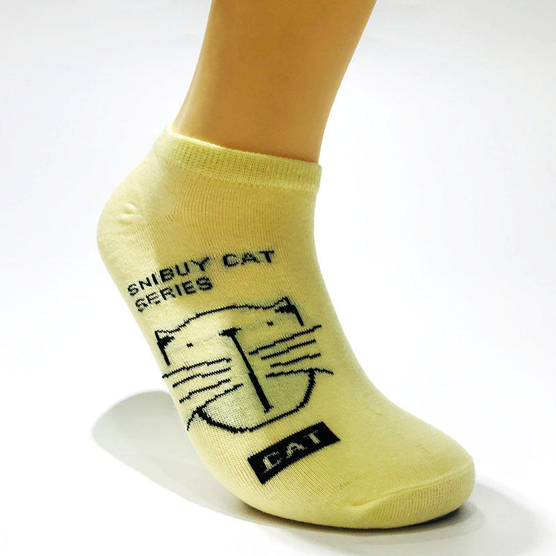 (Buoyancy Style) Cartoon kitten colorful cotton socks Item Picture