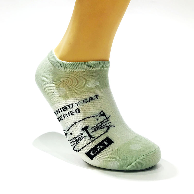 (Buoyancy Style) Cartoon kitten colorful cotton socks Application Scenario