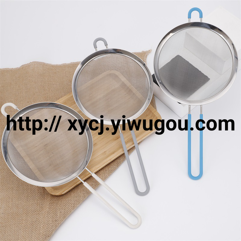 Stainless steel filter screen spoon, multi-functional wooden handle oil filter, large strainer spoon, kitchen tool manufacturer details Picture