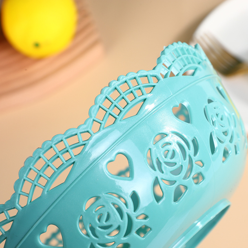 Factory-supplied simple hollowed-out geometric style PP fruit plate for home living room and kitchen fruit cleaning and storage Application Scenario