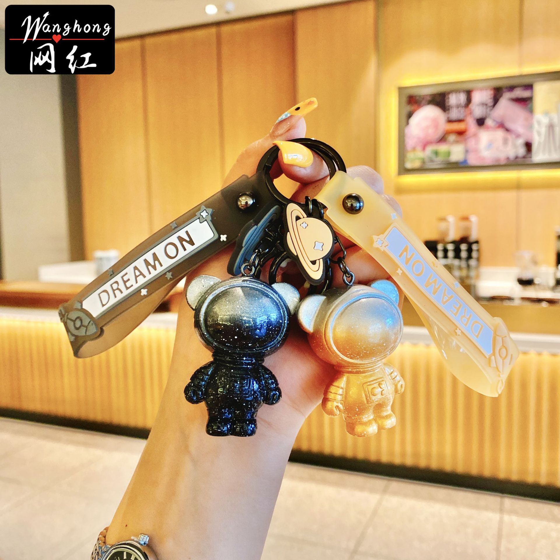 创意星空宇航员钥匙扣可爱卡通小熊公仔挂件汽车包包挂饰礼品批发