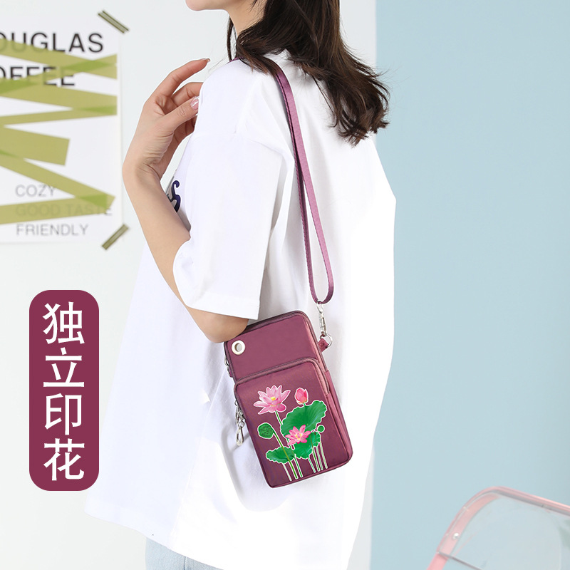 Bolsa de teléfono mujer crossbody 2022 verano mujer mamá pantalla grande ligero vertical multicapa cambio bolsa de tela pequeña details Picture