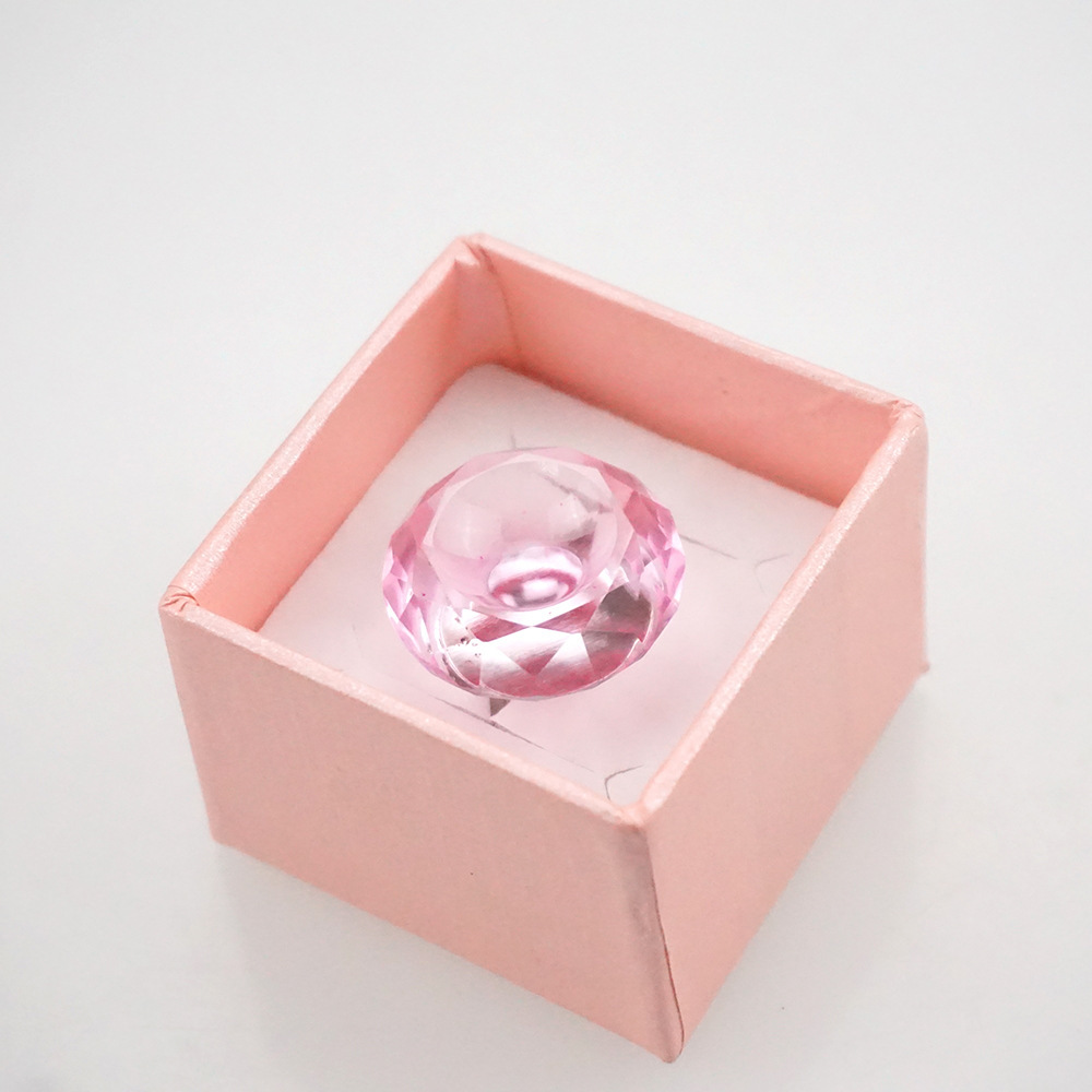 Special crystal ring for eyelash extension, container, glass glue tray, beauty tattoo and eyelash extension tools Application Scenario