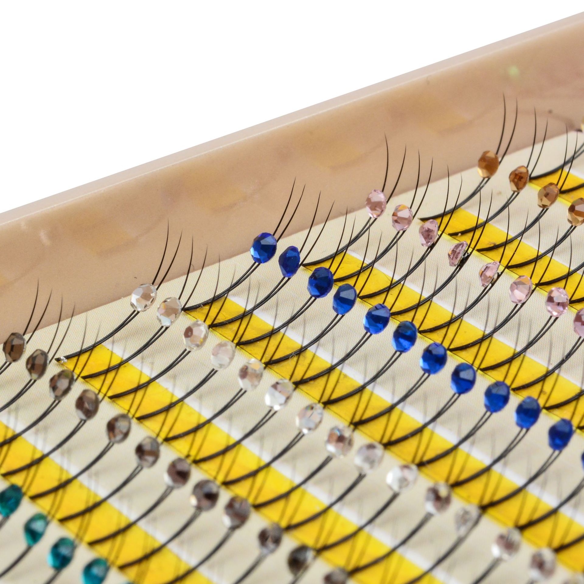 Super soft hair with diamond implant eyelash extensions, 2 closely arranged Y-shaped C curls, 12mm/14mm, 8 colors, factory wholesale Application Scenario