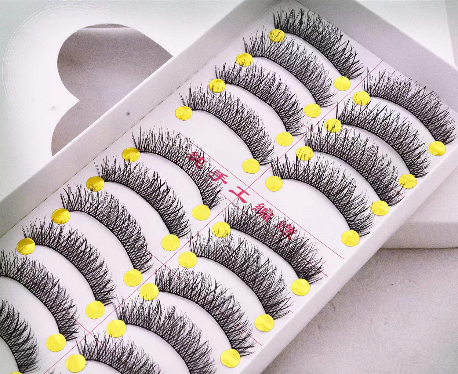 Taiwanese box set M14 false eyelashes, natural and realistic with crossed cotton thread stems, messy nude makeup style Item Picture