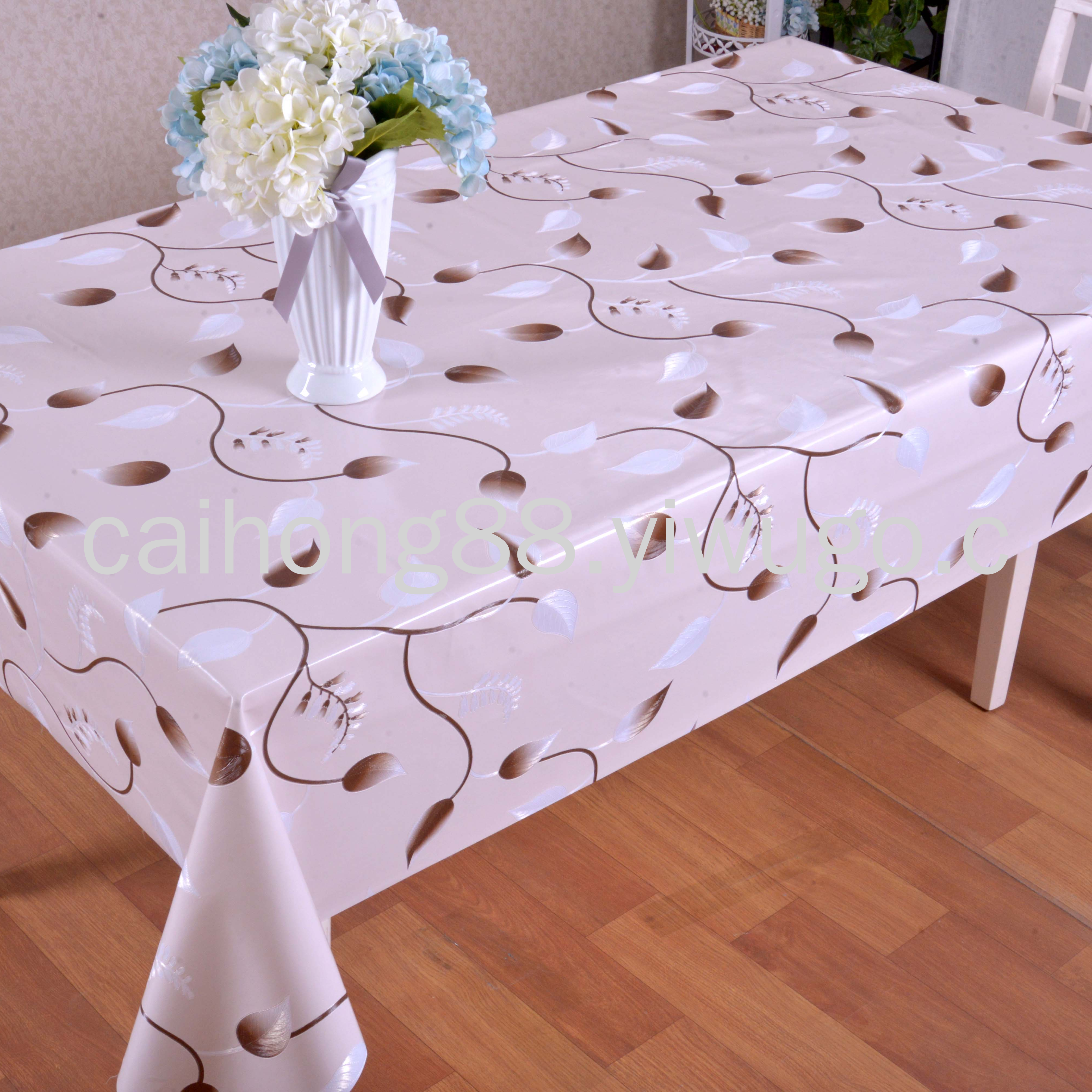 Factory direct sales of high-end, elegant, waterproof and no-wash decorative tablecloths with iridesy pastoral style printed yarn Item Picture