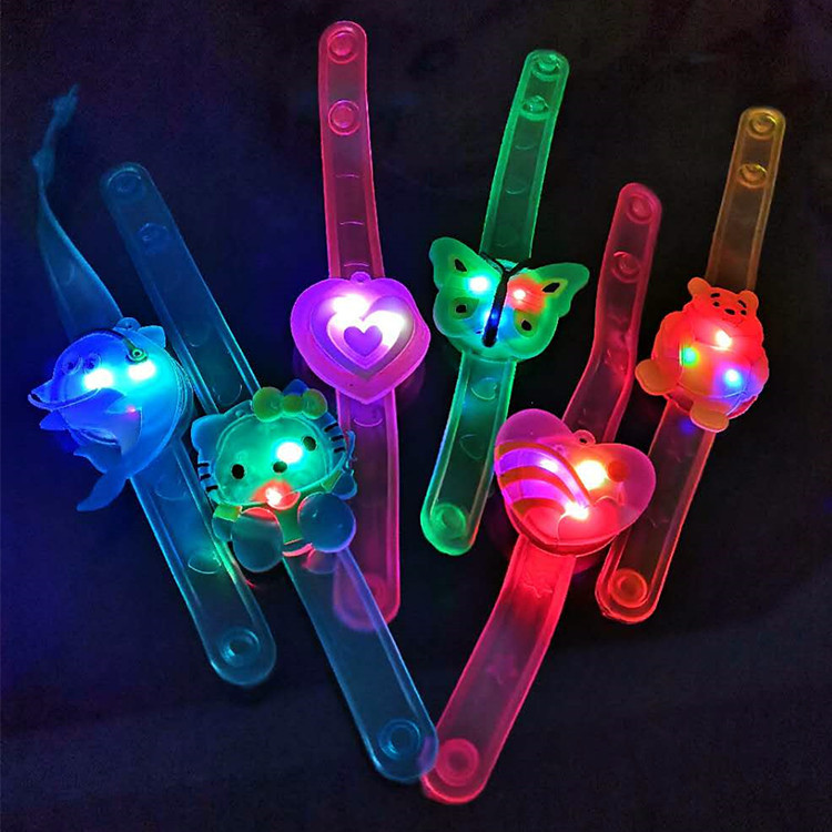 特价 儿童卡通发光圣诞礼品 圣诞老人雪人手环万圣节卡通手表手环