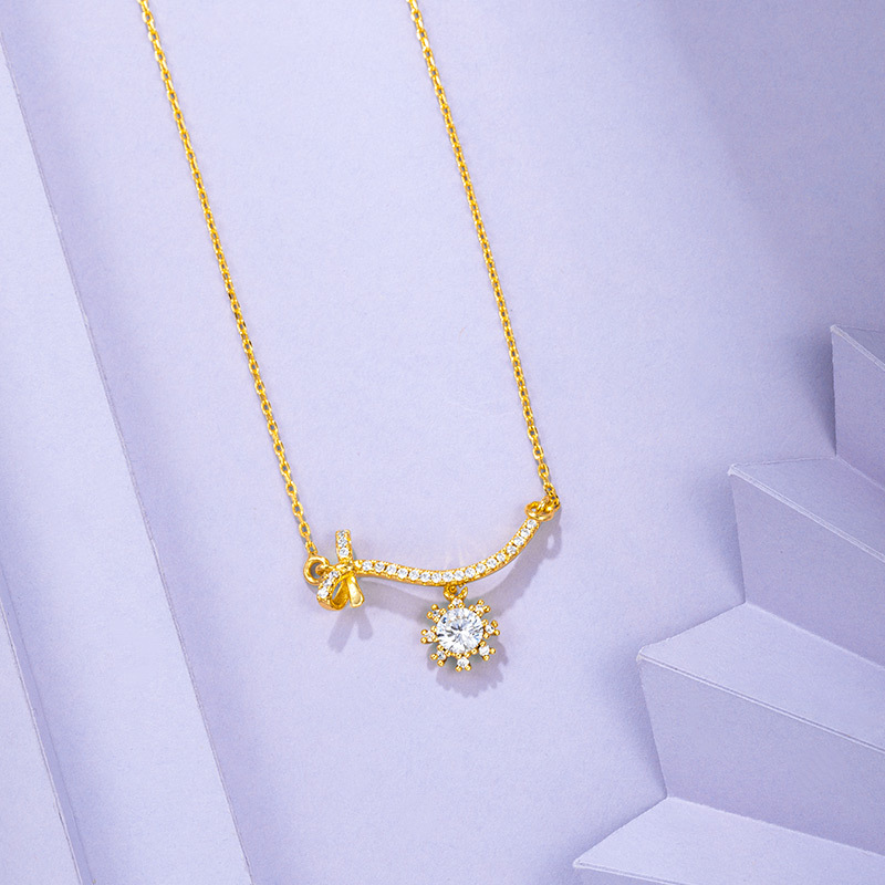 Xuping Jewelry Sweet bow, elegant collarbone chain for women, European and American style, individualistic and high-end necklace wholesale for women Application Scenario
