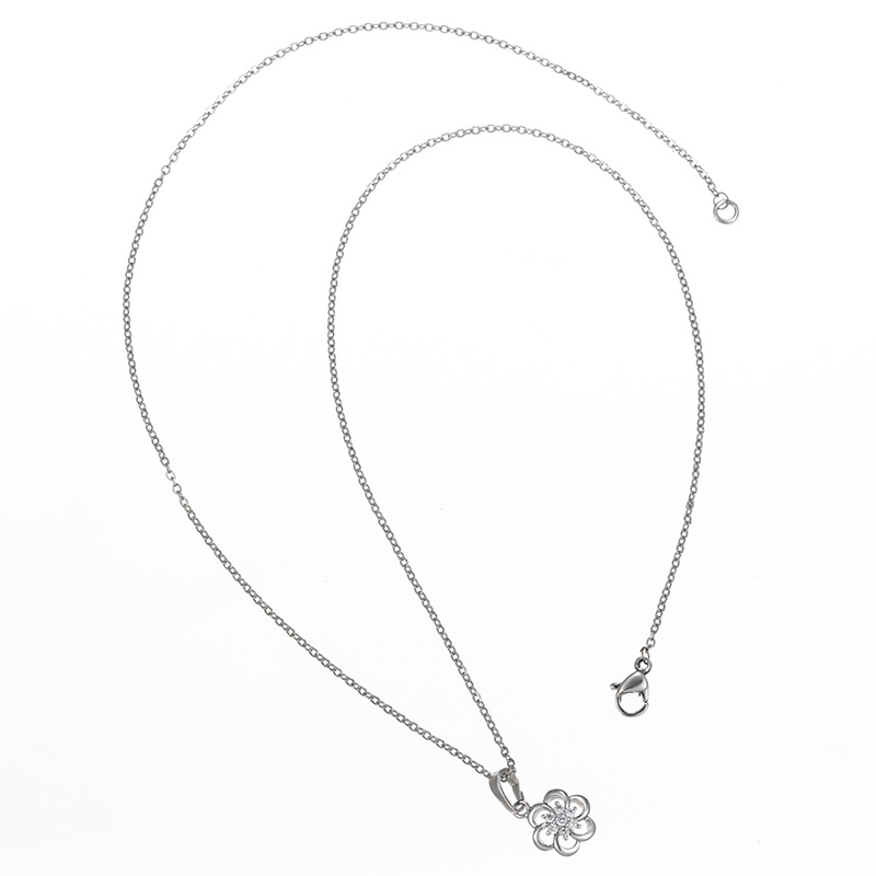 Xuping Jewelry's new copper alloy white gold-plated flower collarbone chain synthetic cubic zirconia necklace for women Specification image
