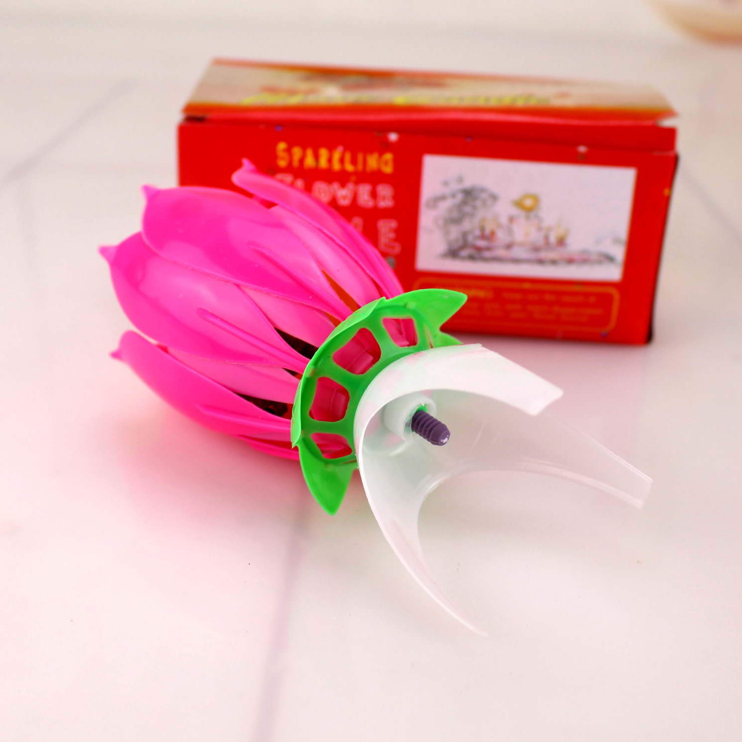 厂家批发电子莲花音乐生日蜡烛派对蛋糕会开花单层小英文荷花蜡烛