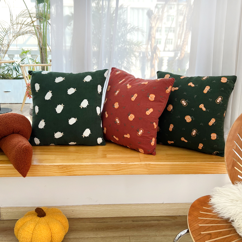 Cotton and linen bay window fabric pillowcases, cute pumpkin embroidery living room throw pillows, fashionable and high-end sofa pillows, soft cushions