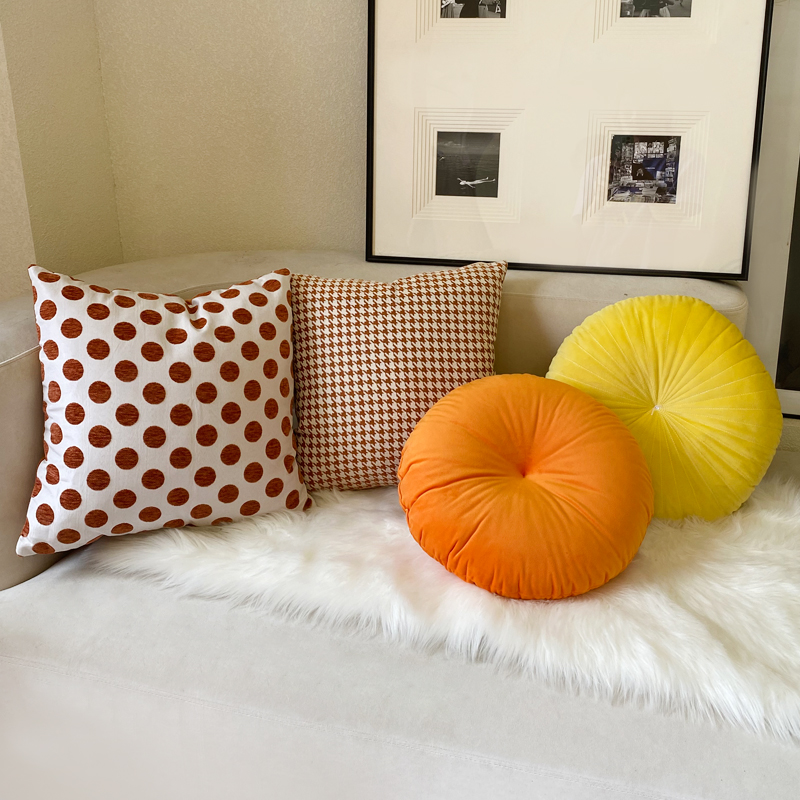 Orange checkered living room simple cushions, round solid color velvet multi-purpose lumbar support cushions, sofa throw pillows with a heart Application Scenario