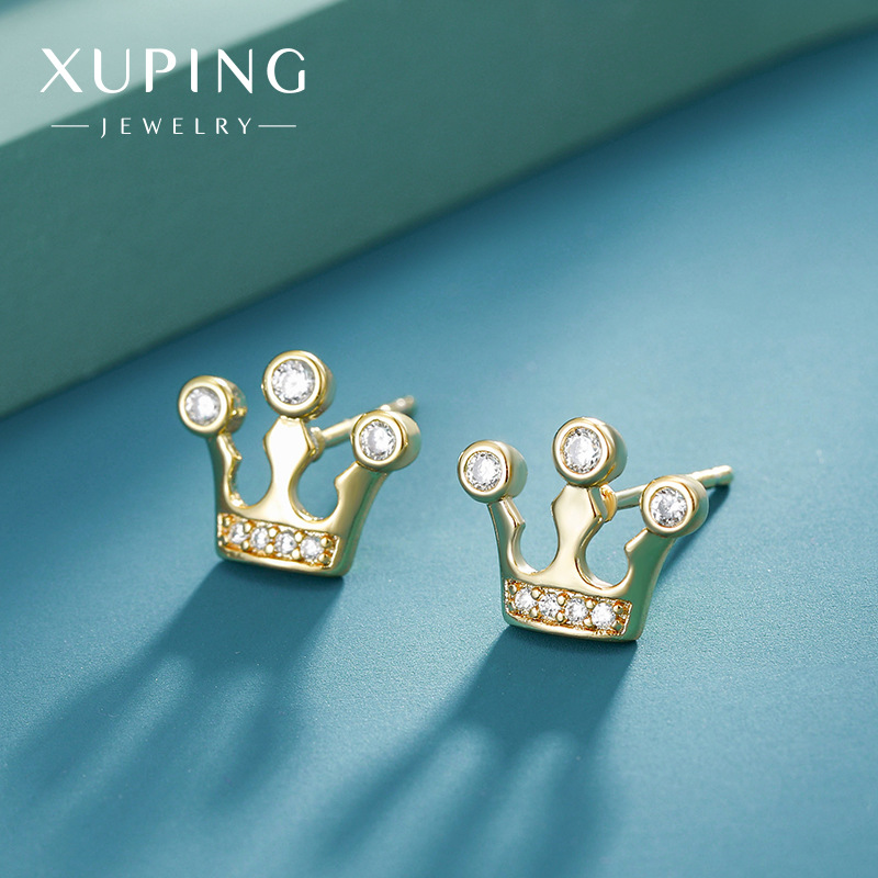 Xuping Jewelry's golden, cute and small crown stud earrings are a niche design for women, exuding a high-end Korean style and elegant charm
