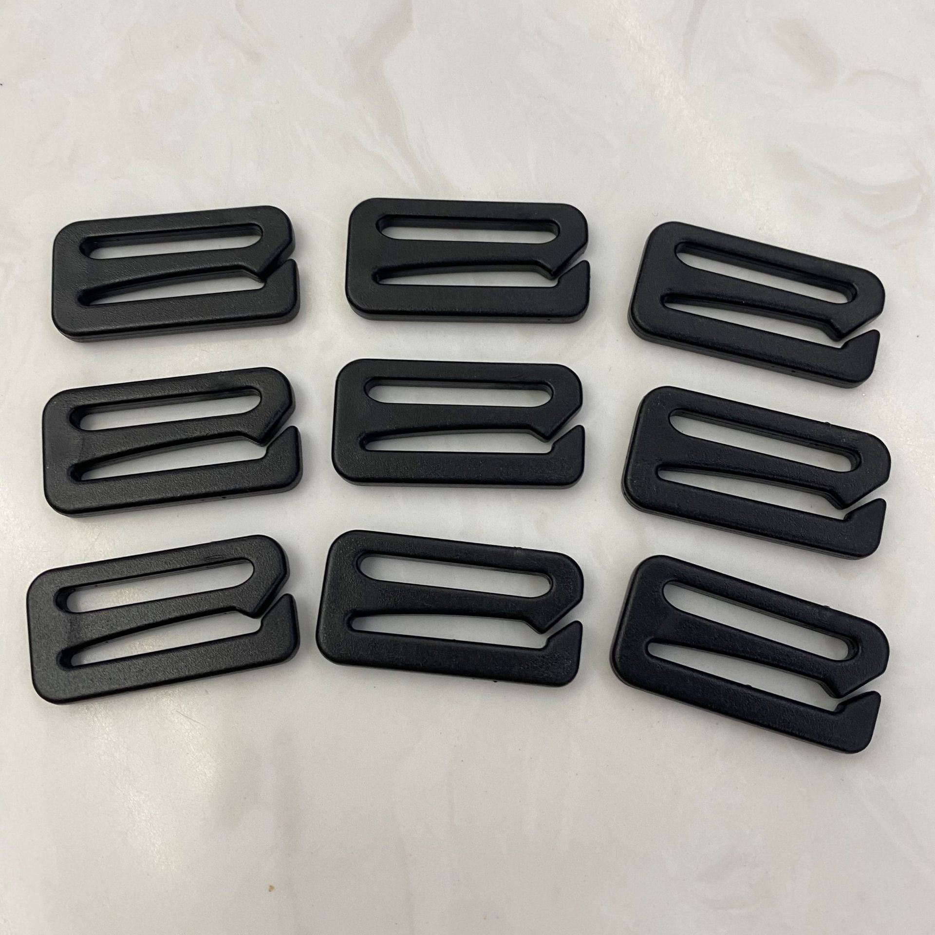 1-inch plastic E-shaped buckle trapezoidal buckle luggage accessories, leather goods accessories, handbag computer bag accessories, 6-shaped buckle, 9-shaped buckle details Picture