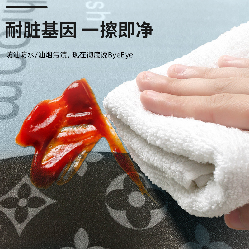 Amazon's new thickened kitchen floor mat is anti-slip, waterproof, oil-proof and washable. It is made of PU leather and has a rubber sole Specification image