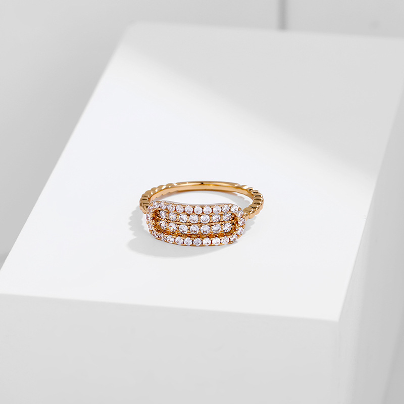 Xu ping joyería chapado 18k oro aleación anillo para mujeres de alto nivel sentido nicho diseño de europa y américa anillo de moda al por mayor para mujeres Specification image