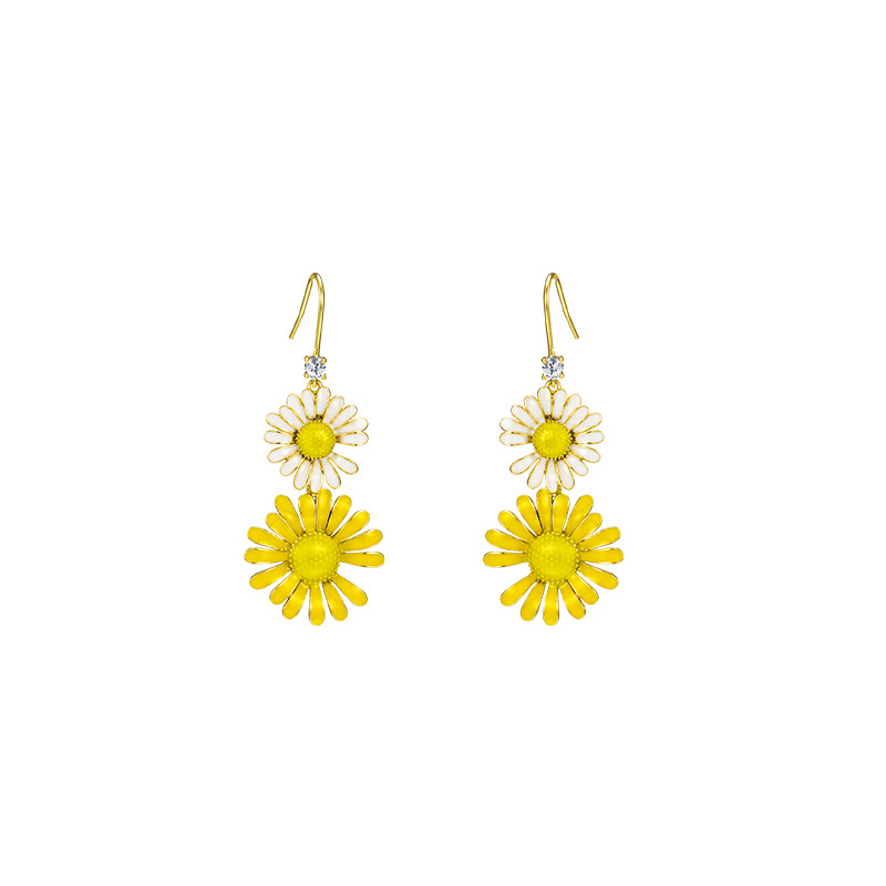 Xuping Jewelry's summer simple and trendy style earrings, small Daisy flower elegant stud earrings, high-quality wholesale Item Picture