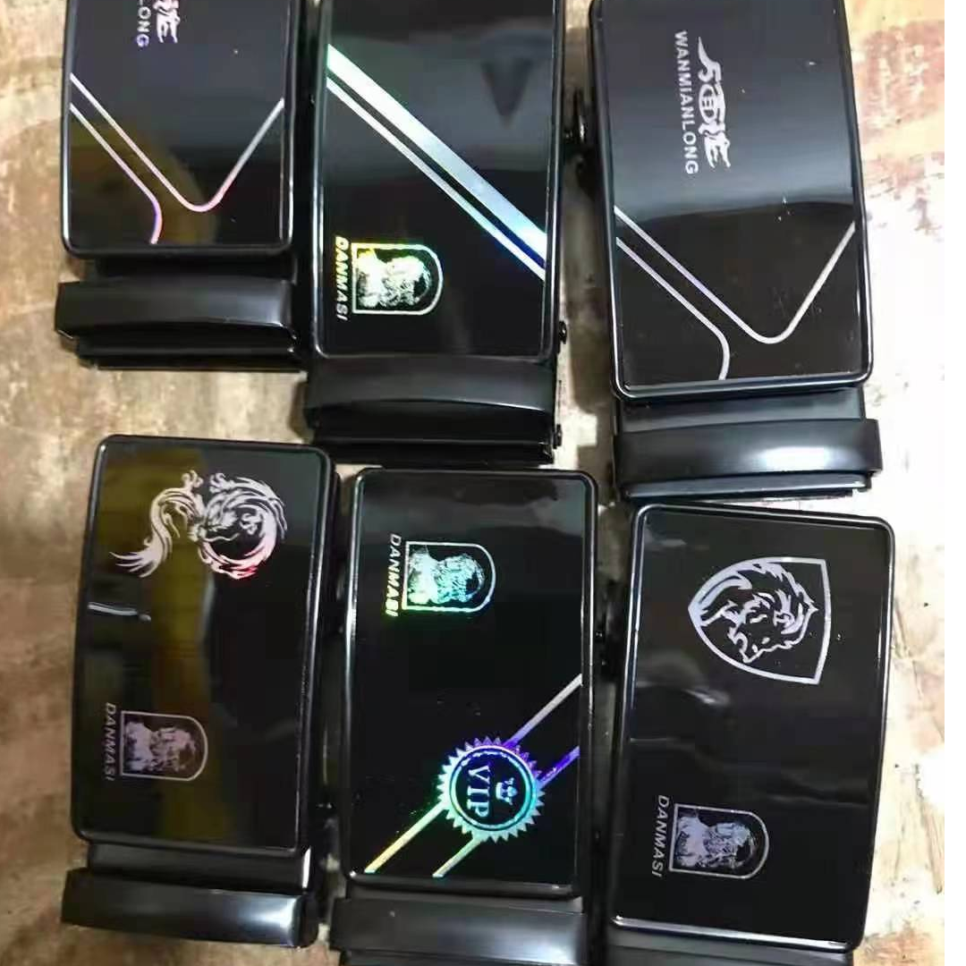 ويخصم تلقائيا من الحزام الأسود المغلف بأربعة سنتيمترات من رأس الرجل مقابل سعر الجملة details Picture
