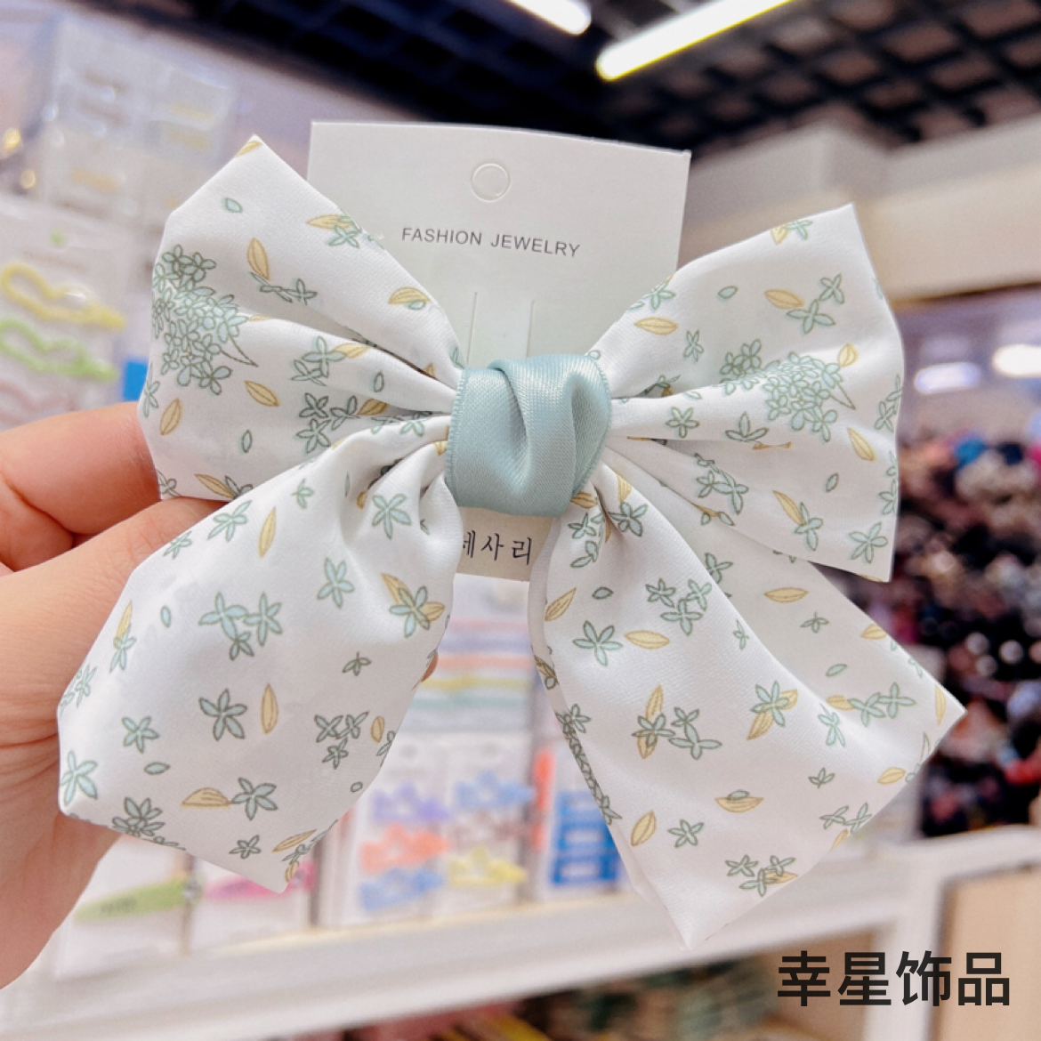 Yongai Jiu Ai's large bow headwear, hairpin, top clip, super ethereal and fresh fabric, girl's chiffon, high ponytail hairpin Application Scenario
