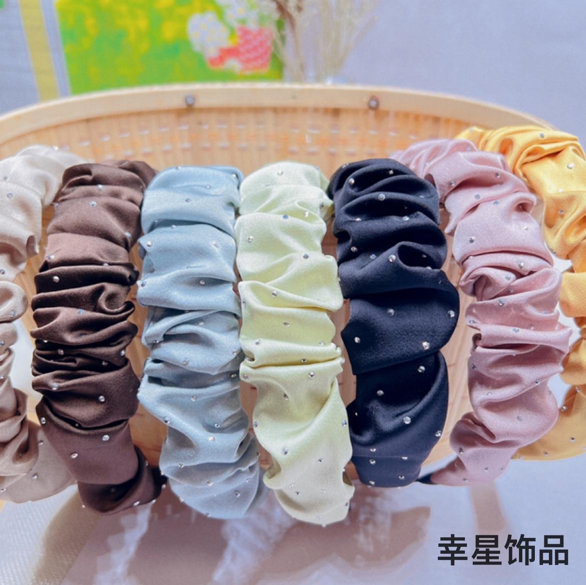 YAJA's high-quality new hair band, solid color fabric with rhinestones, simple hair accessory headband, pleated ladies' hairpin headwear Specification image