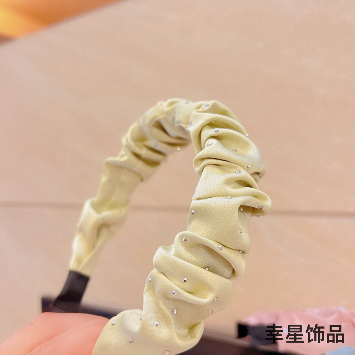 YAJA's high-quality new hair band, solid color fabric with rhinestones, simple hair accessory headband, pleated ladies' hairpin headwear Application Scenario