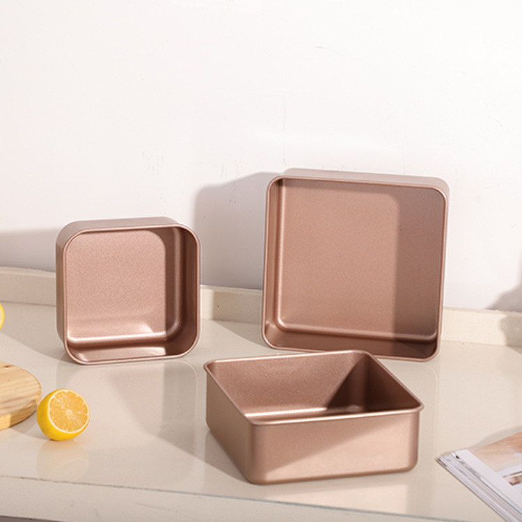 Factory wholesale baking molds: Rectangular baking trays with deepened non-stick texture, old-fashioned snowflake cookies, chicken wings, and heavy steel cake molds Application Scenario