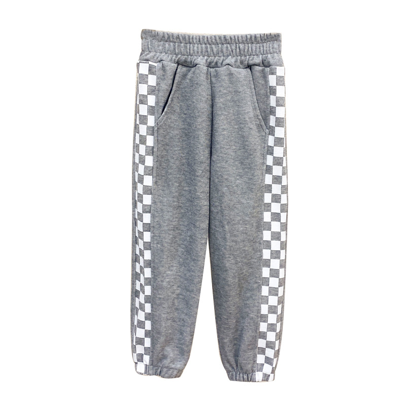 For both boys and girls, wear spring children's fashion checked pants as outerwear. For both boys and girls, wear casual long pants for children Application Scenario