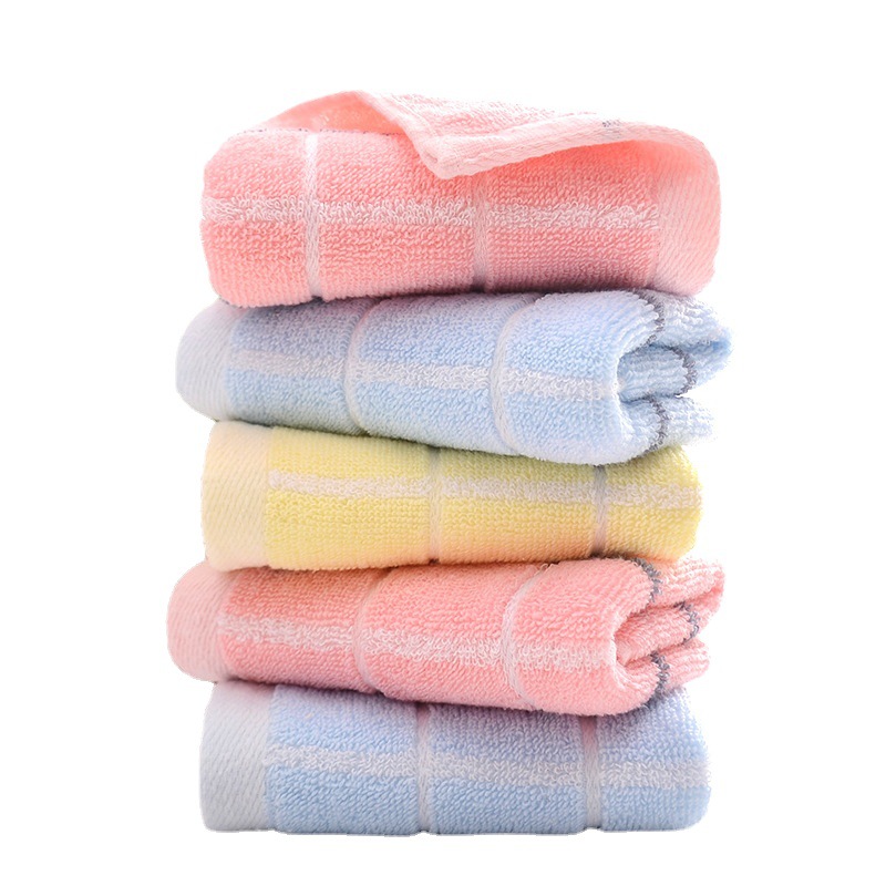 All-cotton, simple and elegant small checkered children's small towels, hand towels, sweat towels, face towels and handkerchiefs Application Scenario