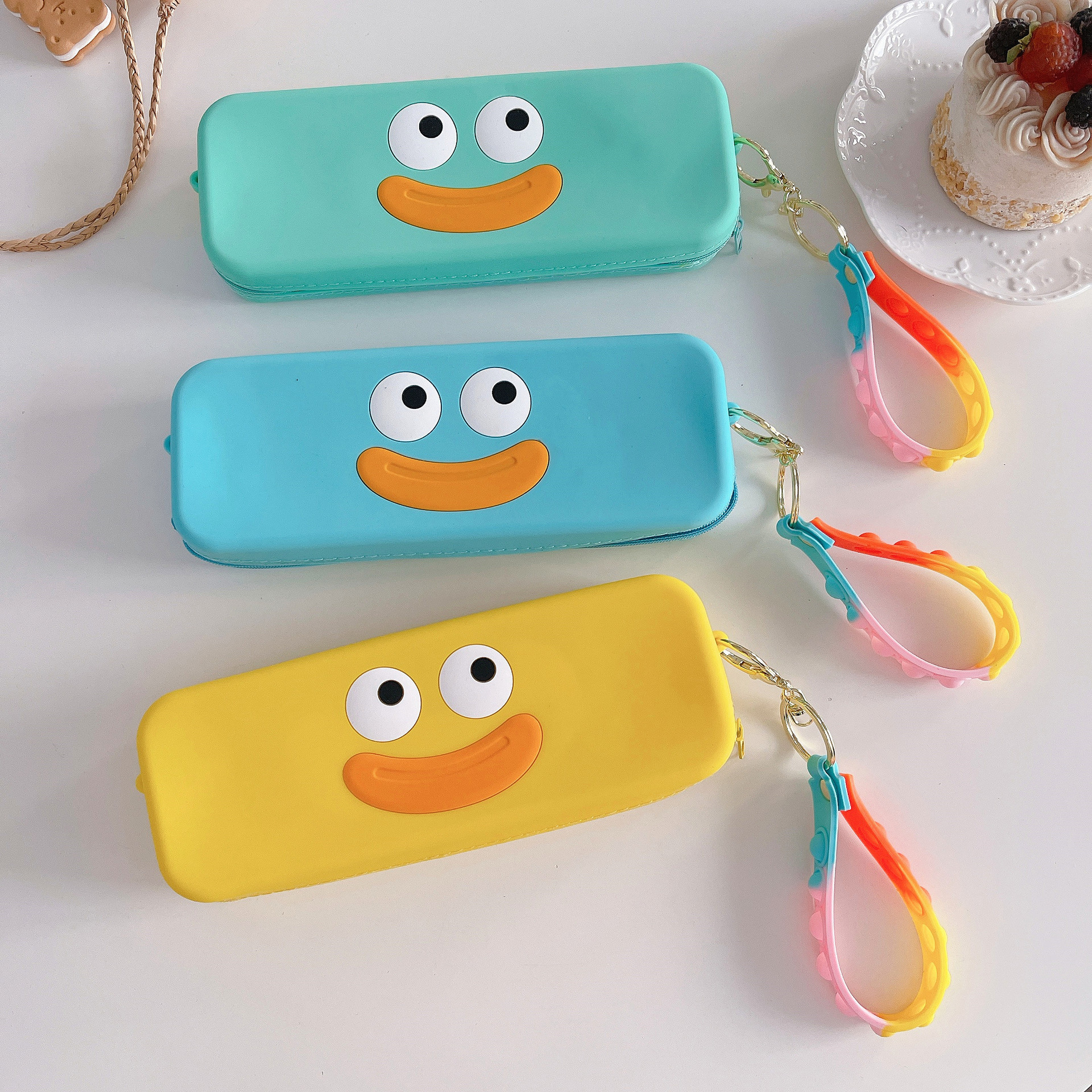 New cross-border pioneer silicone pen bag for rodent control, fingertip press Poppo Puzzle decompression toys, silicone coin wallet thumbnail