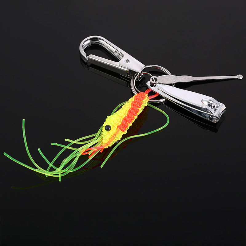 A 2-yuan store is selling hot nail clippers, cartoon metal, stainless steel nail clippers, ear spoons and keychains in 12-piece sets for wholesale details Picture