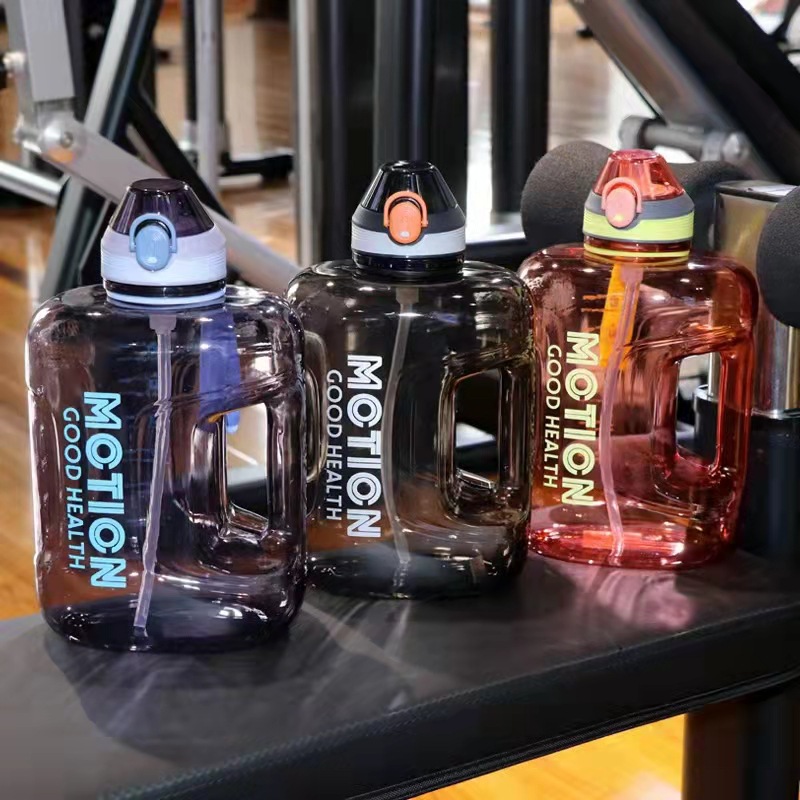 Large-capacity high-temperature resistant ton-ton buckets, popular Douyin flat ton-ton water bottles, student cups, fitness and exercise ton-ton cups