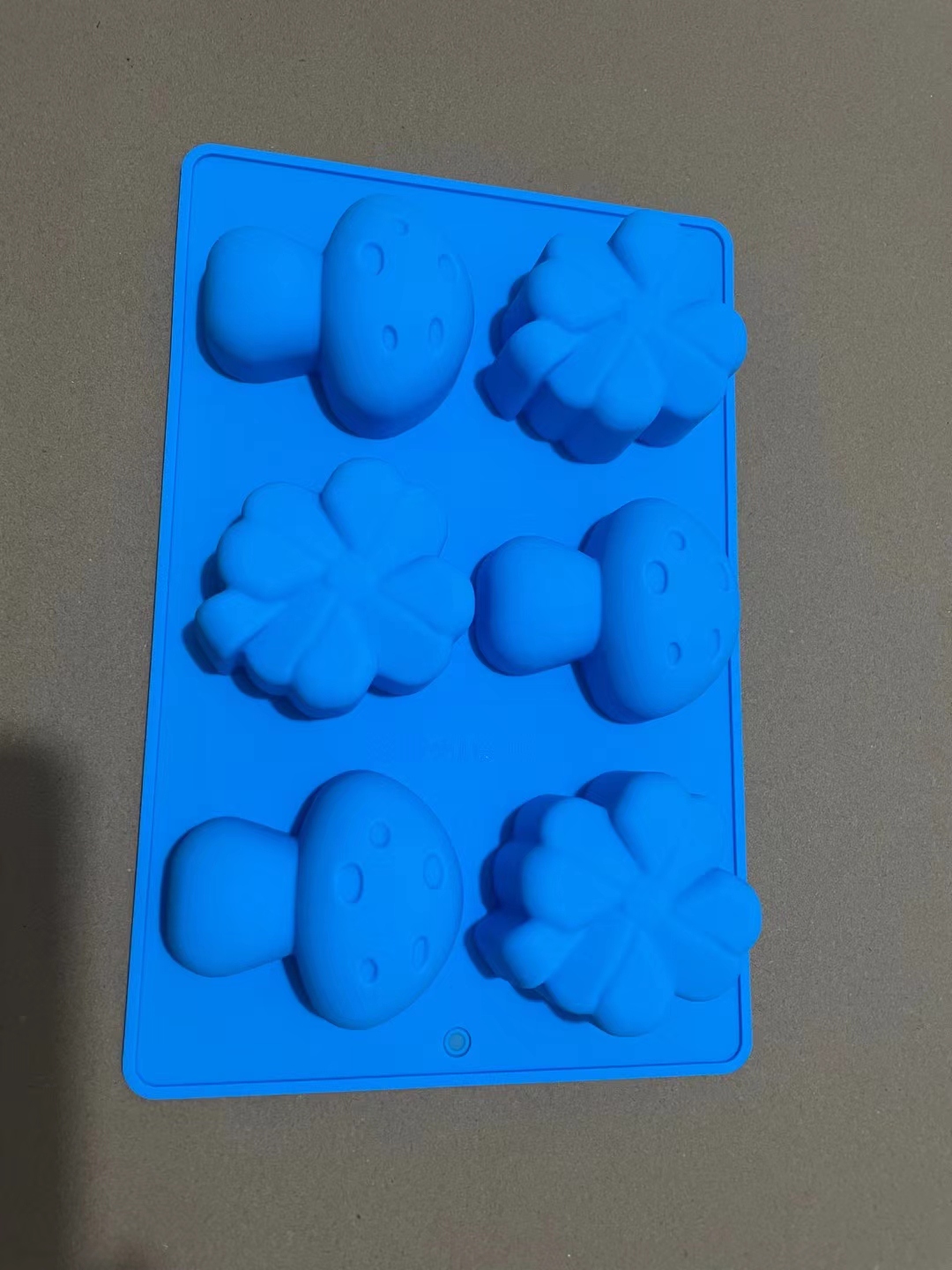 Silicone mold, fondant mold, chocolate mold, lace mold, cake decoration mold, six-hole chrysanthemum Item Picture