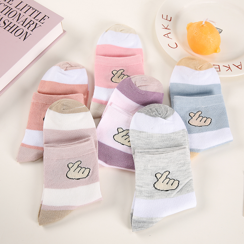 Spring and Autumn new cotton socks, fashionable women's socks, Internet celebrity bestsellers, mid-calf trendy socks, couple socks, street stall socks Item Picture