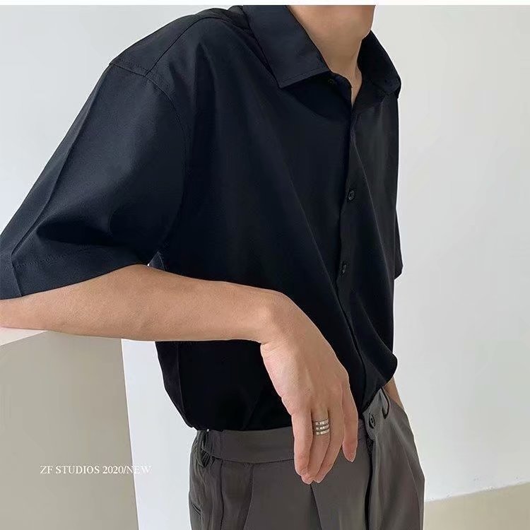Summer 2021 vintage dark green shirt for men, short-sleeved Korean-style loose five-quarter sleeve shirt, mid-sleeved no-iron ice silk white details Picture