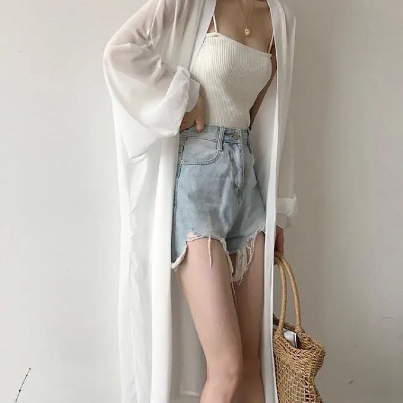 Summer bat long-sleeved loose pure white chiffon, extra-long chiffon cardigan for women, knee-length sun protection jacket, thin coat Application Scenario
