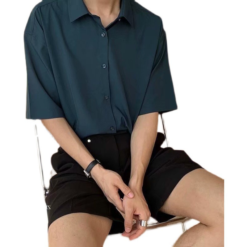 Summer 2021 vintage dark green shirt for men, short-sleeved Korean-style loose five-quarter sleeve shirt, mid-sleeved no-iron ice silk white Item Picture