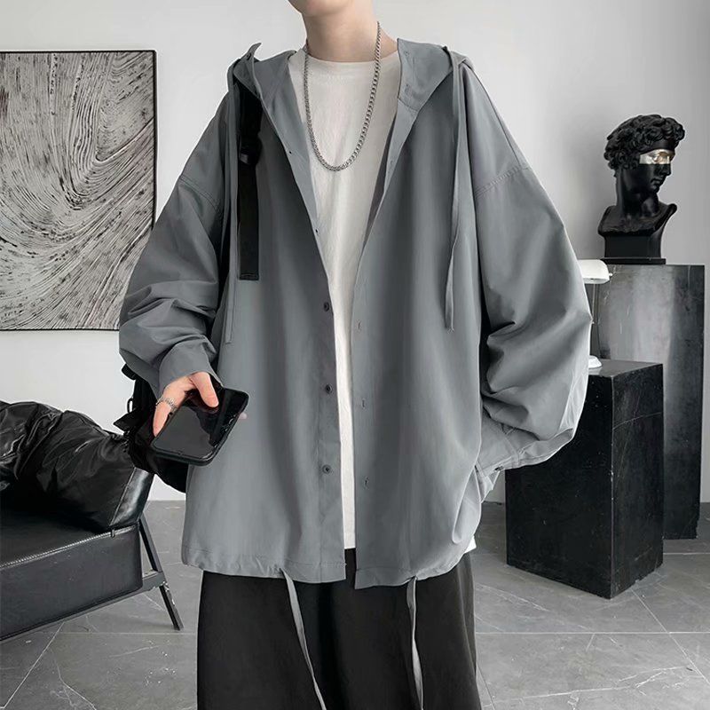 A grey high-end hooded shirt for men, a thin, ins, trendy long-sleeved sun-protective shirt for summer, and an American-Hong Kong-style top garment details Picture