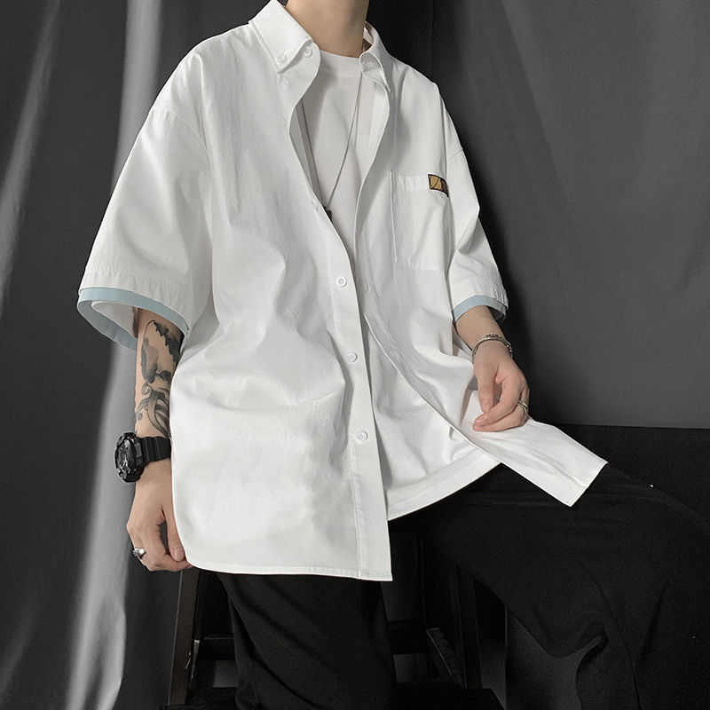 For the summer vacation, two short-sleeved shirts for men, a loose half-sleeved Korean-style shirt, a cool and stylish coat, couple outfits, and sun-protective outerwear Item Picture